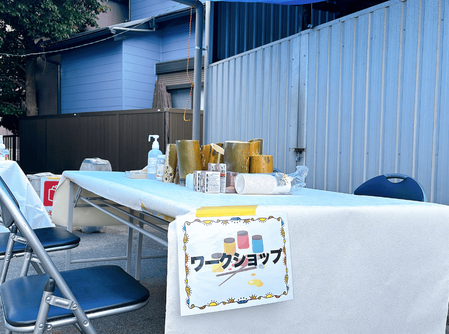 ワークショップの設営時の様子。竹の卓上ライトづくりで多くのお客様に体験していただけました。