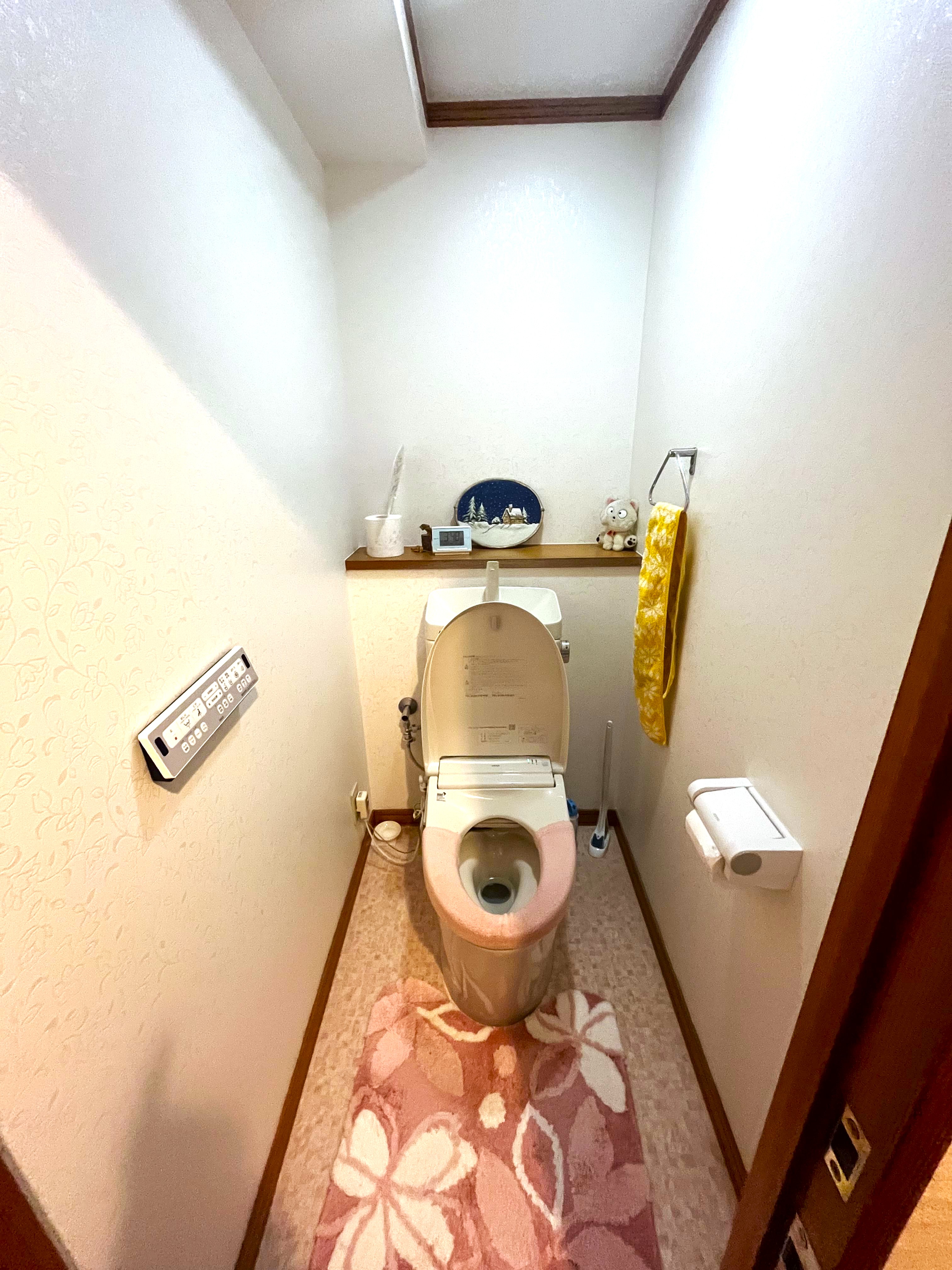 信頼を重ねたリピート工事｜トイレ内装と建具を新調 アイキャッチ画像