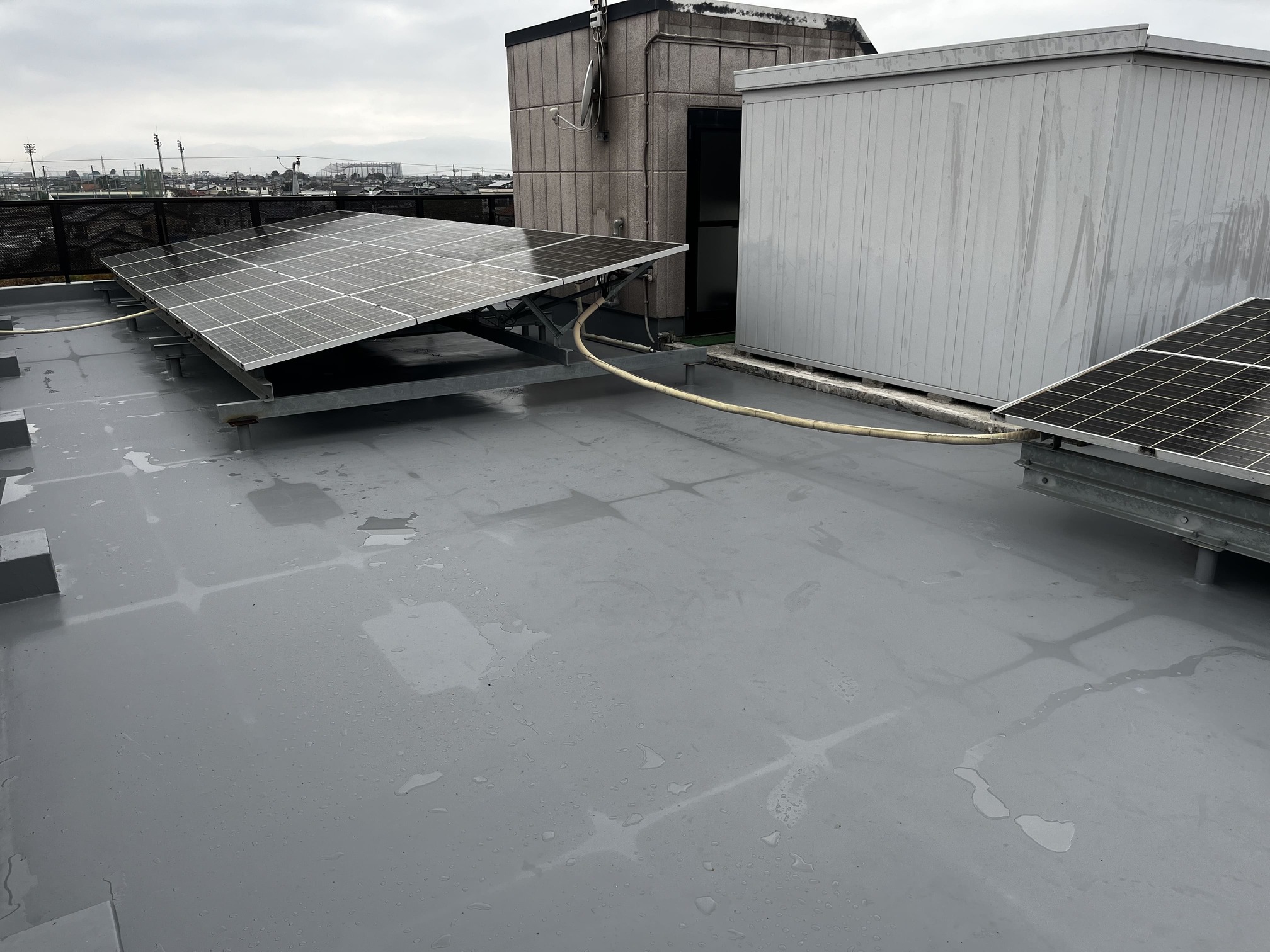 軒天の雨染みから発覚した雨漏りを防水工事で解決 アイキャッチ画像