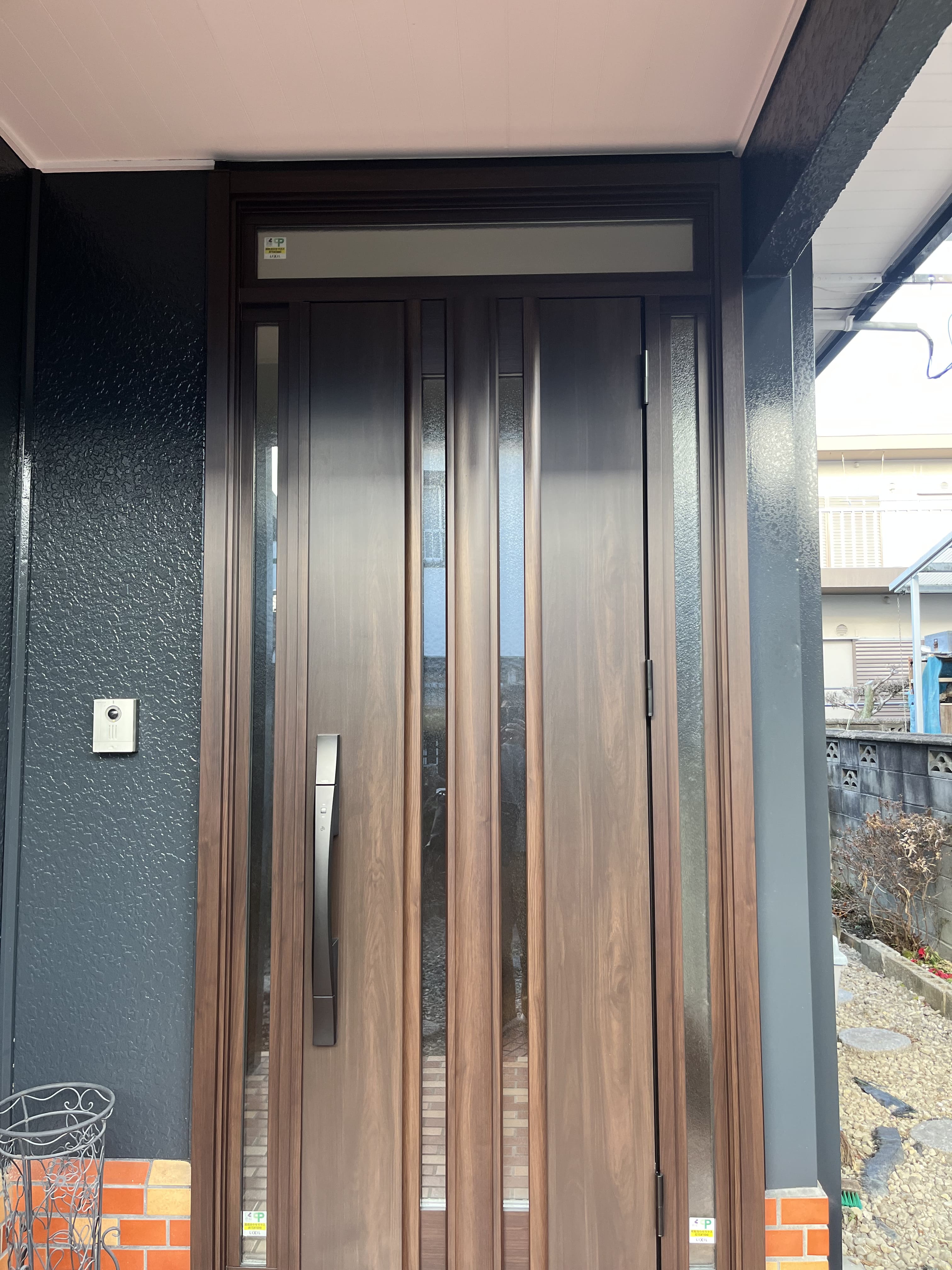 カードキーでラクラク施錠！LIXILリシェント玄関ドア施工事例 アイキャッチ画像